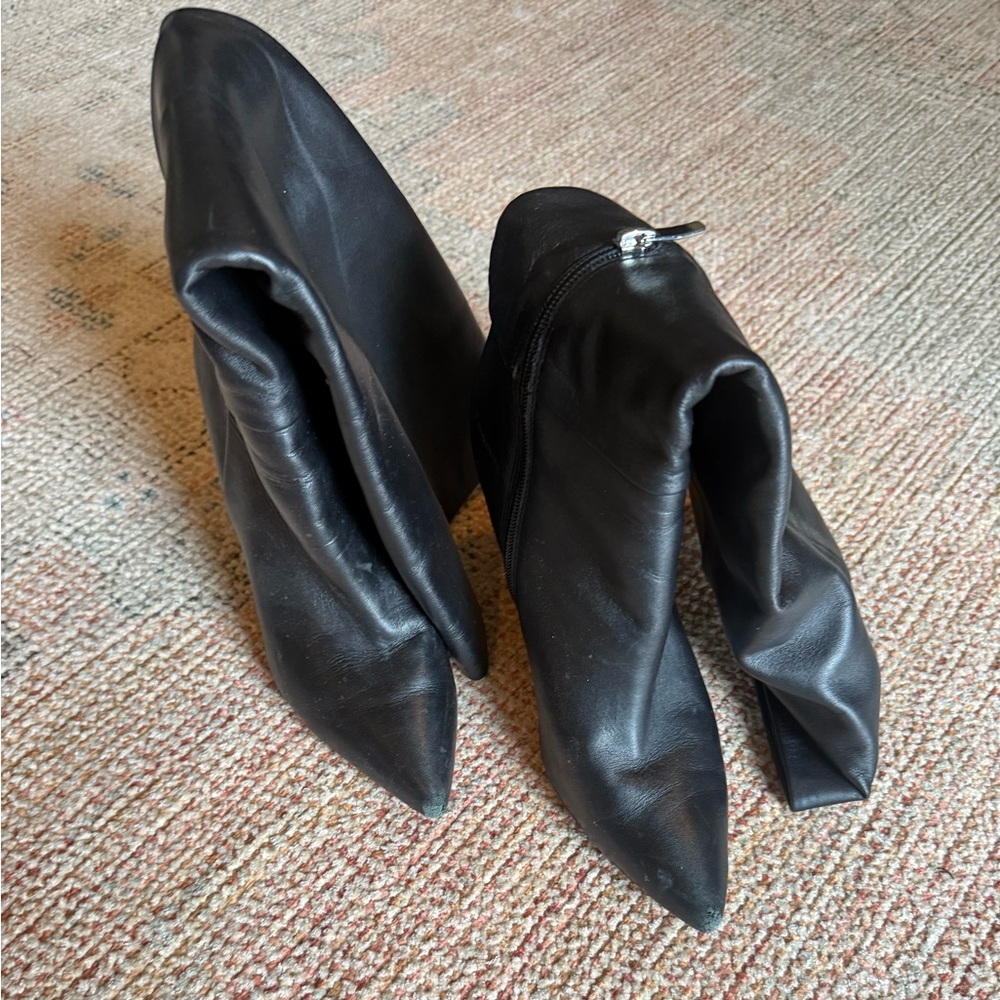 Sleek Black Women's Heeled Boots